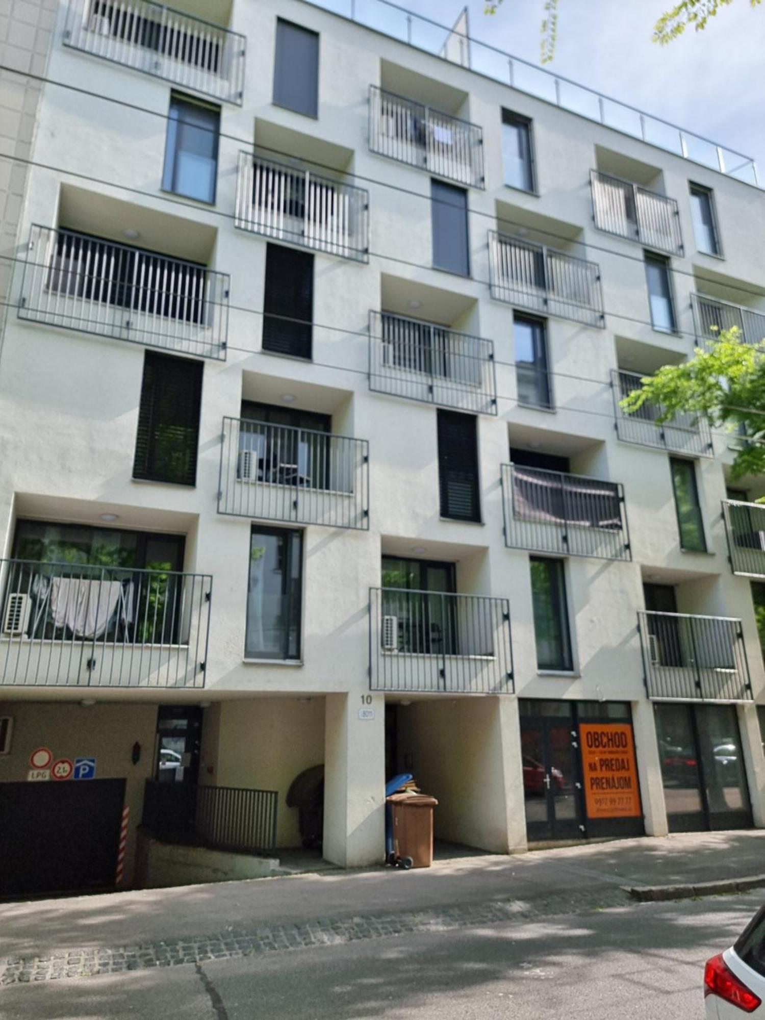 Apartman - Centrum Братислава Экстерьер фото